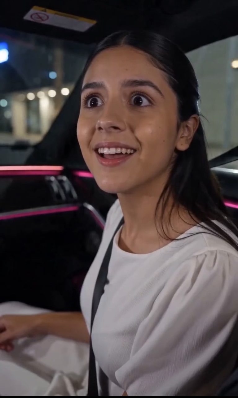 La chica humilde que todos ignoraban llegó a la fiesta y dejó a todos sin palabras